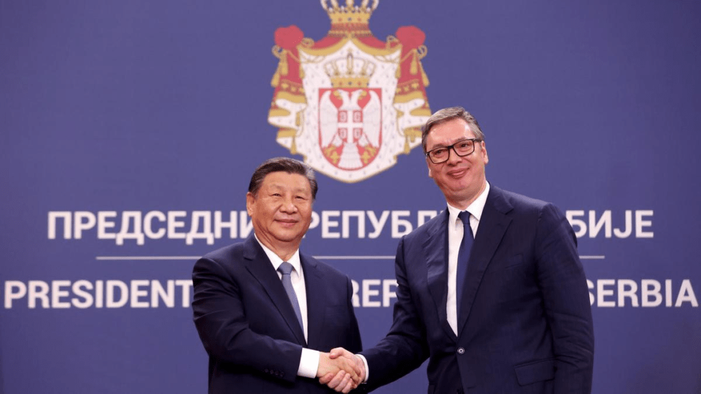 Fuente: El Periódico
China es el segundo socio económico de Serbia, solo por detrás de la UE. China ha realizado ya inversiones multimillonarias en el país balcánico.